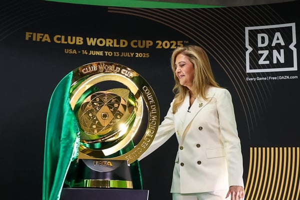 世界杯FIFA体育新闻 - 佩雷拉：我希望我能成为榜样